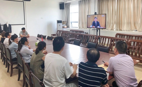 向抗疫英雄致敬！宜化集團(tuán)組織收看全國(guó)抗擊新冠肺炎疫情表彰大會(huì)(圖13)