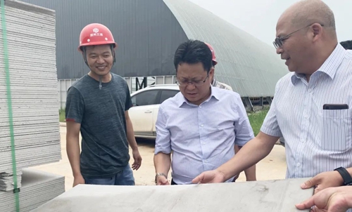 王大真一行到松滋肥業(yè)和宜昌區(qū)域分子公司檢查調研(圖1)