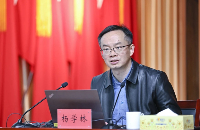 集團(tuán)黨委理論學(xué)習(xí)中心組開(kāi)展儲(chǔ)能產(chǎn)業(yè)專題學(xué)習(xí)(圖2)