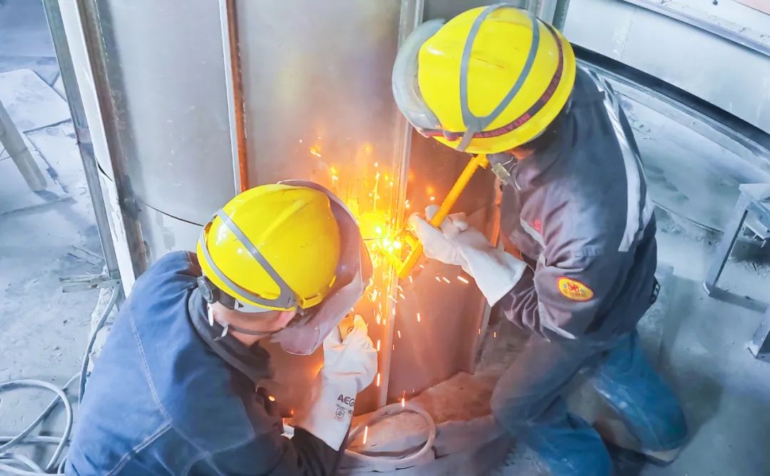 青海宜化電石分廠電極殼班：加強標(biāo)準(zhǔn)化建設(shè)，保障電石爐長周期穩(wěn)定運行(圖5)