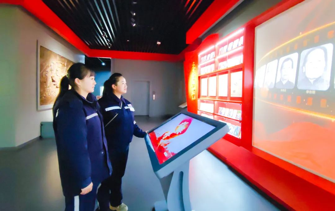 青海片區(qū)公司：緬懷先輩祭英烈，踔厲奮發(fā)譜新篇(圖6)