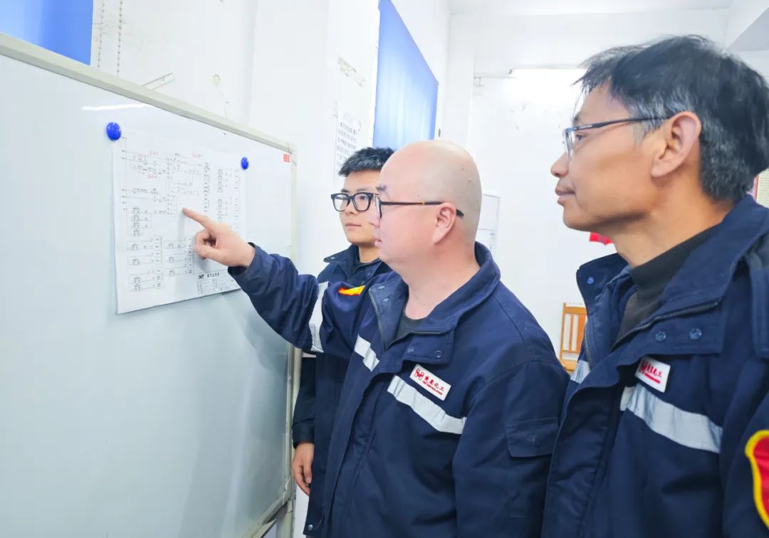 楚星公司電儀分廠：夯實(shí)基礎(chǔ)管理，護(hù)航生產(chǎn)安穩(wěn)運(yùn)行(圖3)