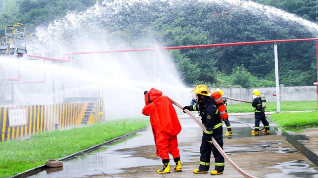 【安全生產(chǎn)月】應(yīng)急演練關(guān)鍵在練！楚星公司、松滋肥業(yè)分別開展應(yīng)急救援演練