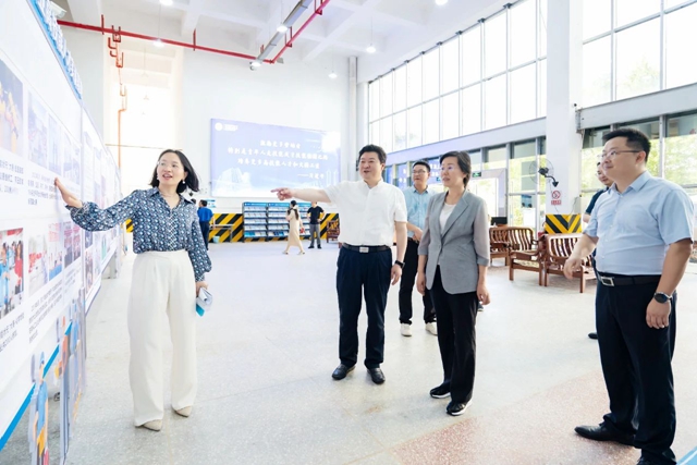 湖北省人社廳黨組書記、廳長李述永到宜化實訓(xùn)基地調(diào)研