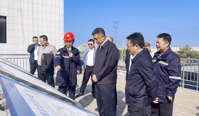 黑龍江省供銷合作社理事會(huì)主任趙勵(lì)軍、倍豐集團(tuán)董事長徐陽一行到訪宜化集團(tuán)