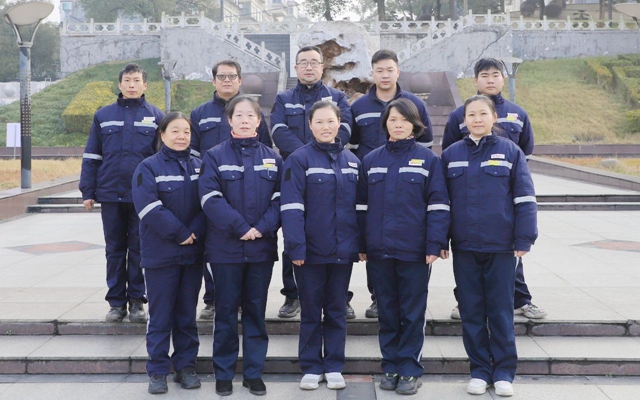 喜報(bào)！全國(guó)表彰，股份公司猇亭片區(qū)電解四班榜上有名！