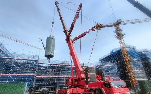 內(nèi)蒙古宜化聚合釜精準吊裝完成 項目邁入建設(shè)新階段