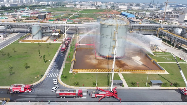 新宜化工開展危化品安全生產(chǎn)事故應(yīng)急演練