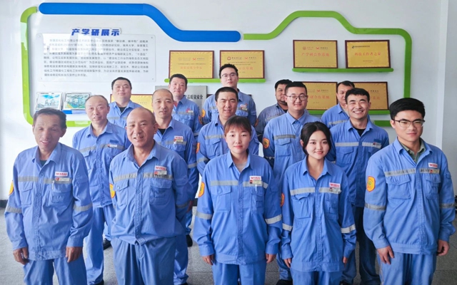 新疆宜化5個(gè)班組獲評(píng)準(zhǔn)東開發(fā)區(qū)安全管理標(biāo)準(zhǔn)化班組