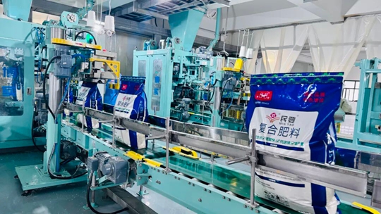 宜化酵母復(fù)合肥成功下線！增值復(fù)合肥再添“新成員”