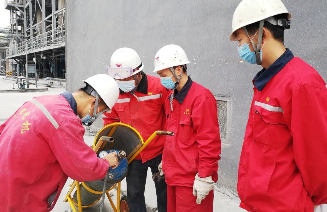 【學(xué)習(xí)貫徹宜昌市第七次黨代會精神】化機公司：學(xué)深悟透 知行合一(圖2)