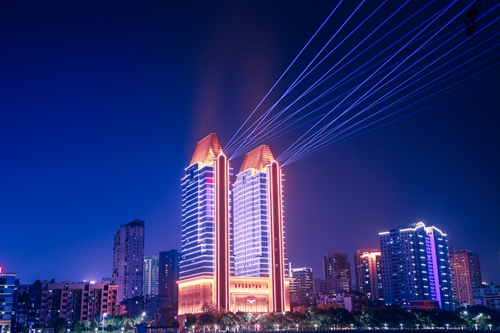 宜化大樓亮起來了！