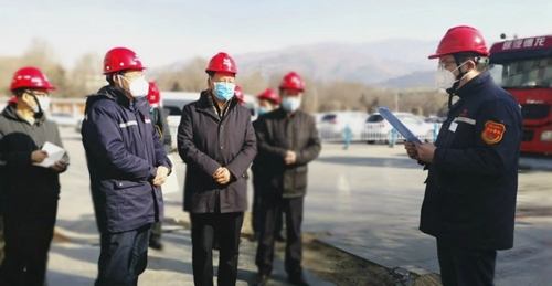 青海省委常委、省總工會(huì)主席馬吉孝到青海宜化調(diào)研慰問