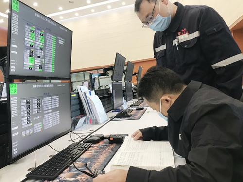 王大真到新疆宜化、新疆宜化礦業(yè)走訪慰問干部職工