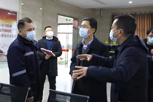 宜都市委副書(shū)記、市長(zhǎng)李澤剛到楚星公司慰問(wèn)市拔尖人才