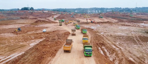 大干快上！氨醇項(xiàng)目施工現(xiàn)場(chǎng)熱火朝天