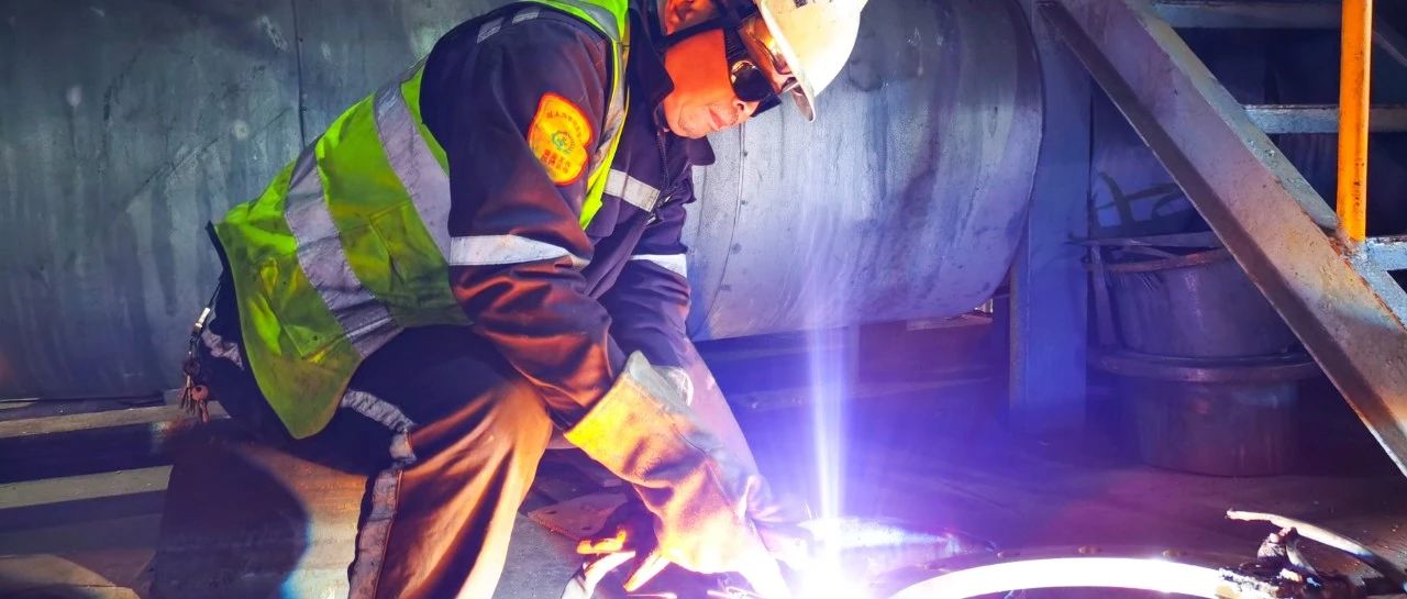 新疆宜化：直擊大修一線，看他們奮戰(zhàn)的身影